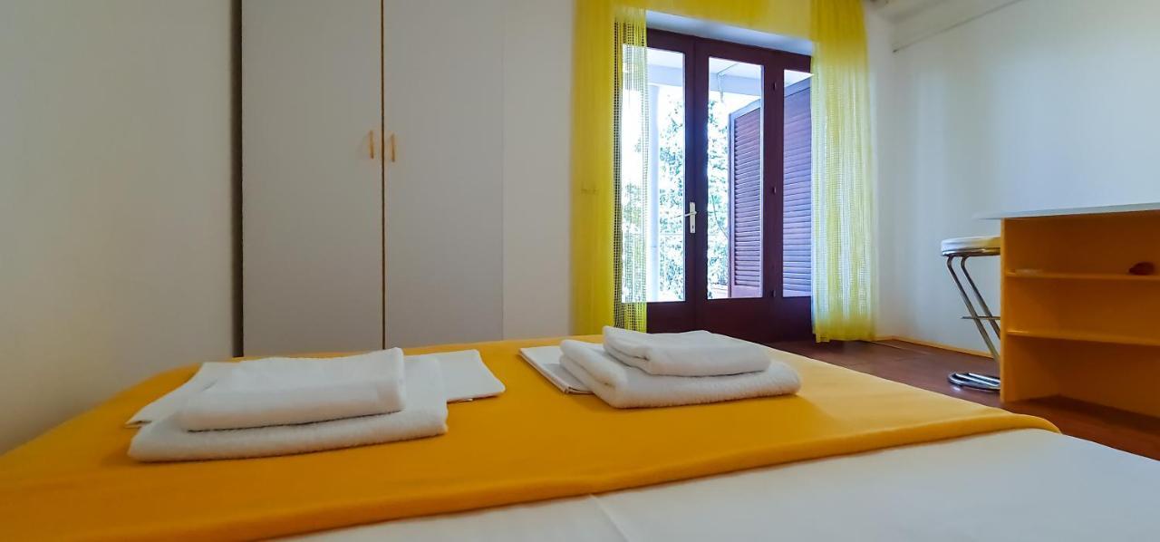 Apartment Buco Starigrad Paklenica Eksteriør bilde