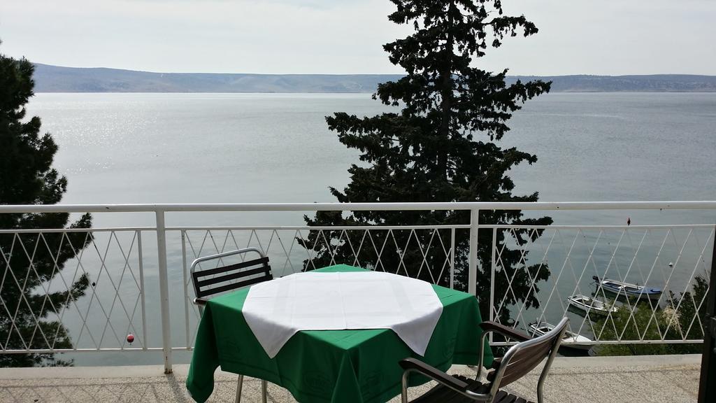 Apartment Buco Starigrad Paklenica Eksteriør bilde